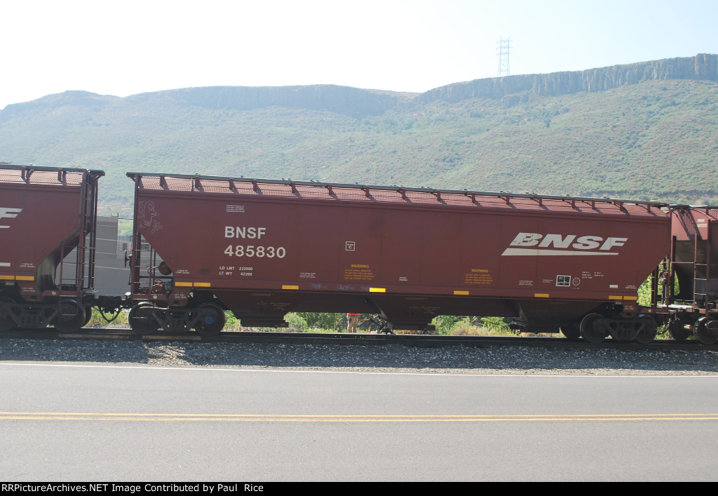 BNSF 485830